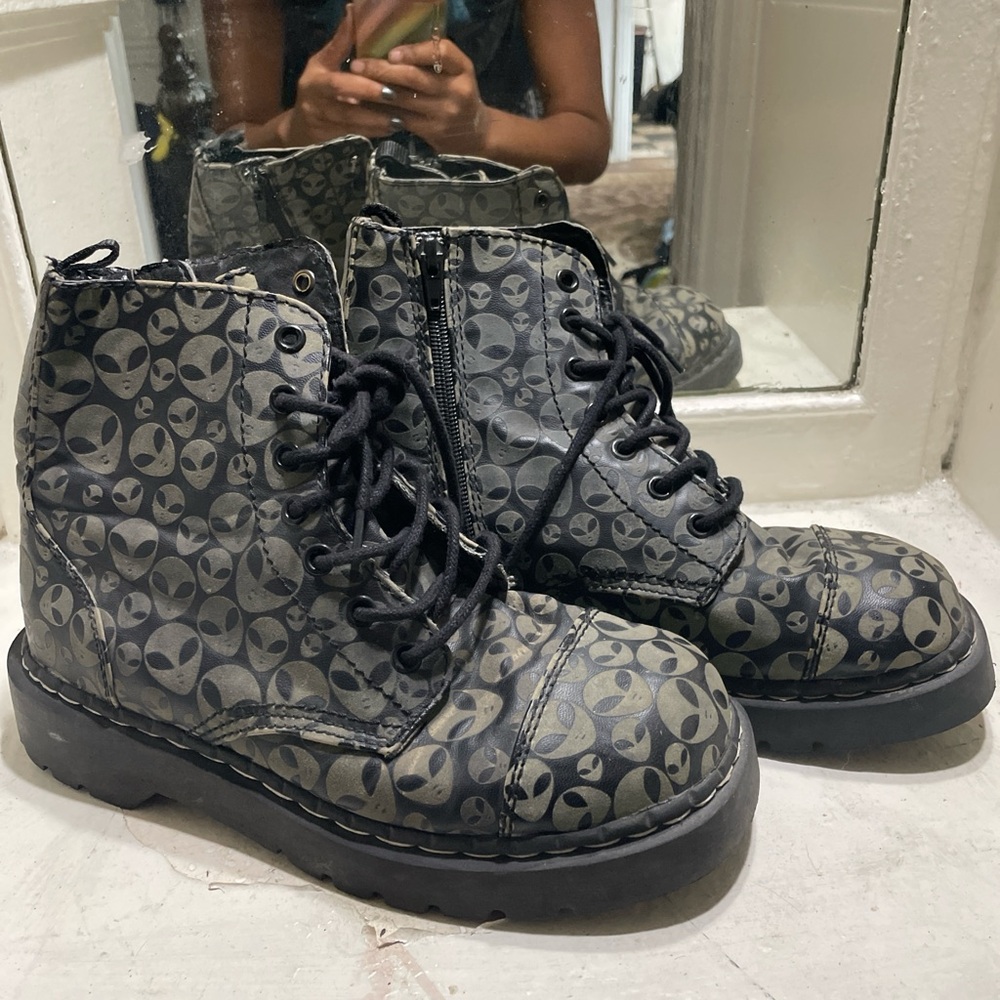 TUK Glow in the Dark Alien Boots